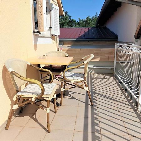 Amore House With Apartment Umago Esterno foto