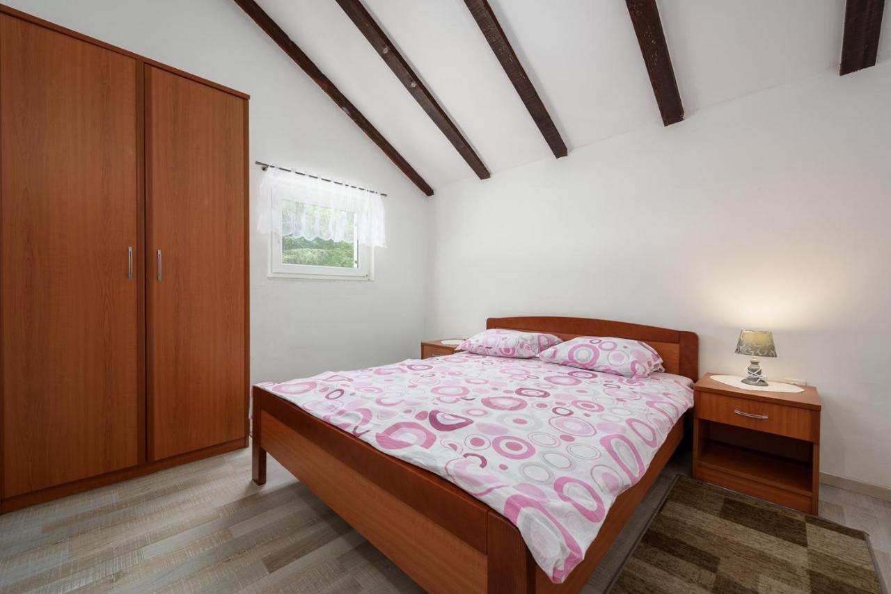 Amore House With Apartment Umago Esterno foto